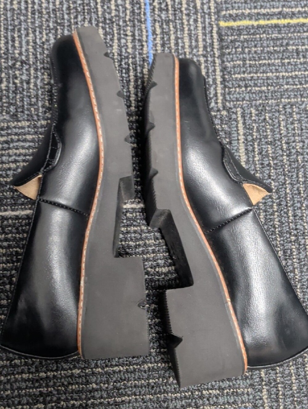 Naturalizer Black Leather Slip-On Loafers with Tan Trim - Picture 5 of 6